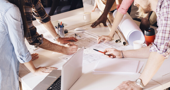 うるさすぎる同僚たちの私語を 上手にやめさせる方法 ７パターン オトメスゴレン