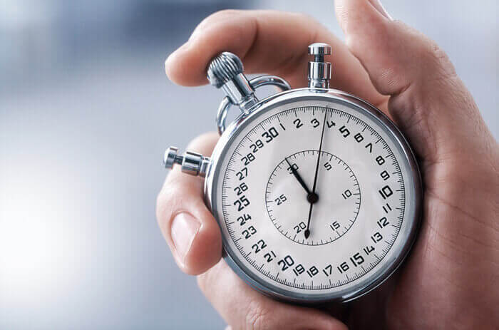 一時間で帰る と決めて彼氏の家へ行き たまった家事を手伝ってあげる 仕事で忙しい彼氏に連絡はng 寂しいときの正しい対応９パターン オトメスゴレン