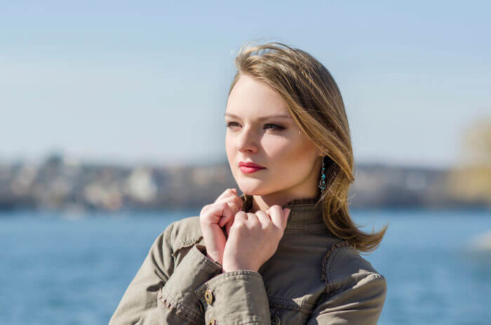 自分の約束より友達との約束を優先する これじゃ片思いと変わらないかも と辛い気持ちになる彼氏の態度あるある７パターン オトメスゴレン