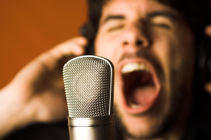 ムードに欠ける カラオケボックス ここでファーストキス 女子ドン引きのシチュエーション９パターン スゴレン