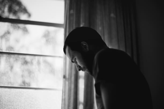 どうせ俺はモテないよ など 自虐的になってモテる男友達をひがむ もうコイツは誘わない 合コンのチームプレ を乱す失言９パターン スゴレン