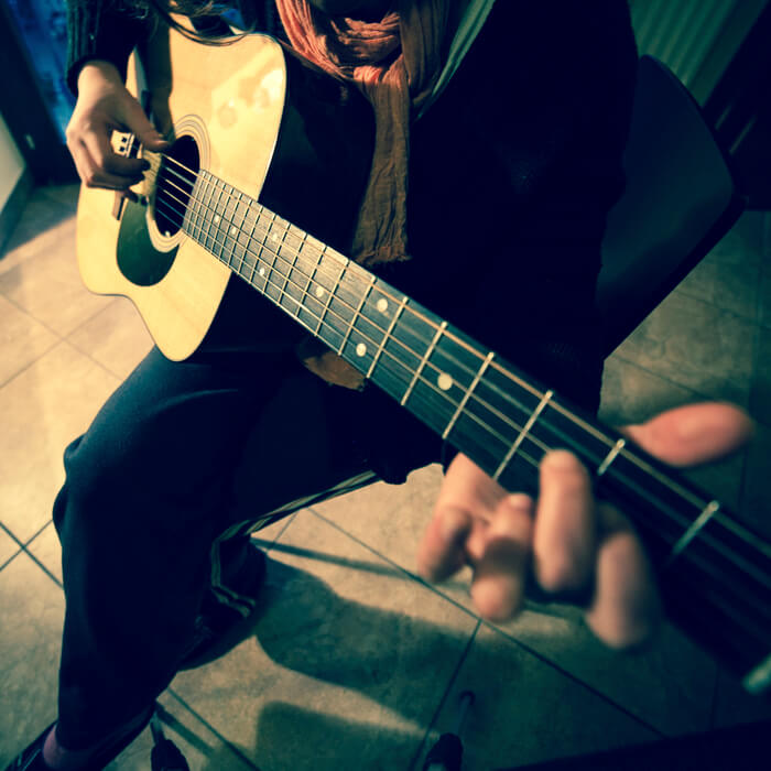 近所迷惑では Djブースやギター むしろダサい 女子ウケが悪い 大学生のお部屋アイテム 9パターン スゴレン 近所迷惑では Djブースやギター むしろダサい 女子ウケが悪い 大学生のお部屋アイテム 9パターン スゴレン