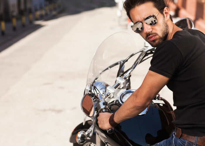 どうやってもまたがれないのにバイクで迎えにやってくる 男にはわかりづらい 浴衣女子がやめてほしいこと ９パターン スゴレン