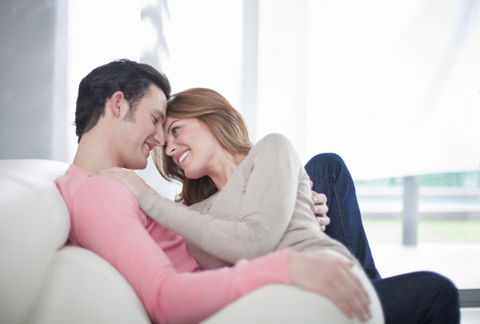 ずっとそばにいたいんだけど と離れたくない気持ちを強調する 彼女を泣かせない 転勤辞令のポジティブな伝え方９パターン スゴレン