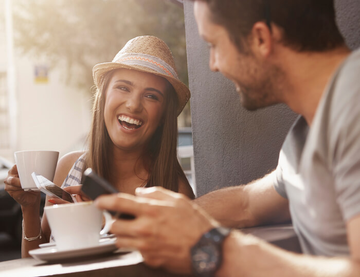 彼女を笑わせるゲームだと考えて 多少強引にでもボケを挟みこむ 彼女の オチのない長話 を最後まで楽しく聞くコツ９パターン スゴレン