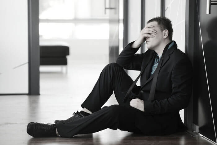 痛みを知っている人のほうが魅力的 と失恋が人を成長させることを強調する チャンス到来 気になる男性が失恋したときのアプローチ９パターン オトメスゴレン