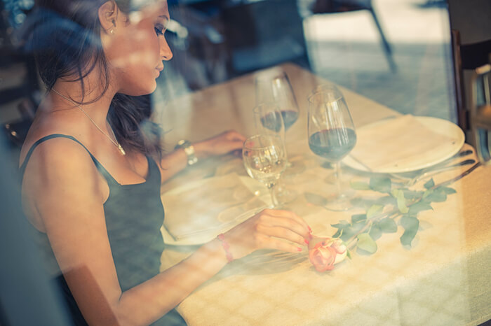 気になる女性との食事デートで一気に好意が冷めた瞬間９パターン オトメスゴレン