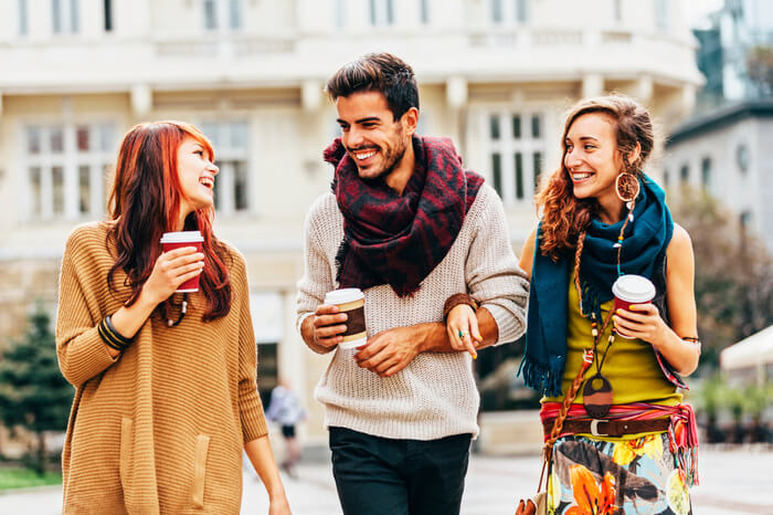 ほかの女性とイチャつく男性をけん制するセリフ９パターン オトメスゴレン